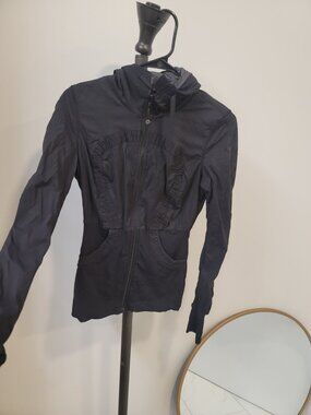 Lululemon Dance Studio Jacket Size 6 Reversible Full Zip Hooded Track Black